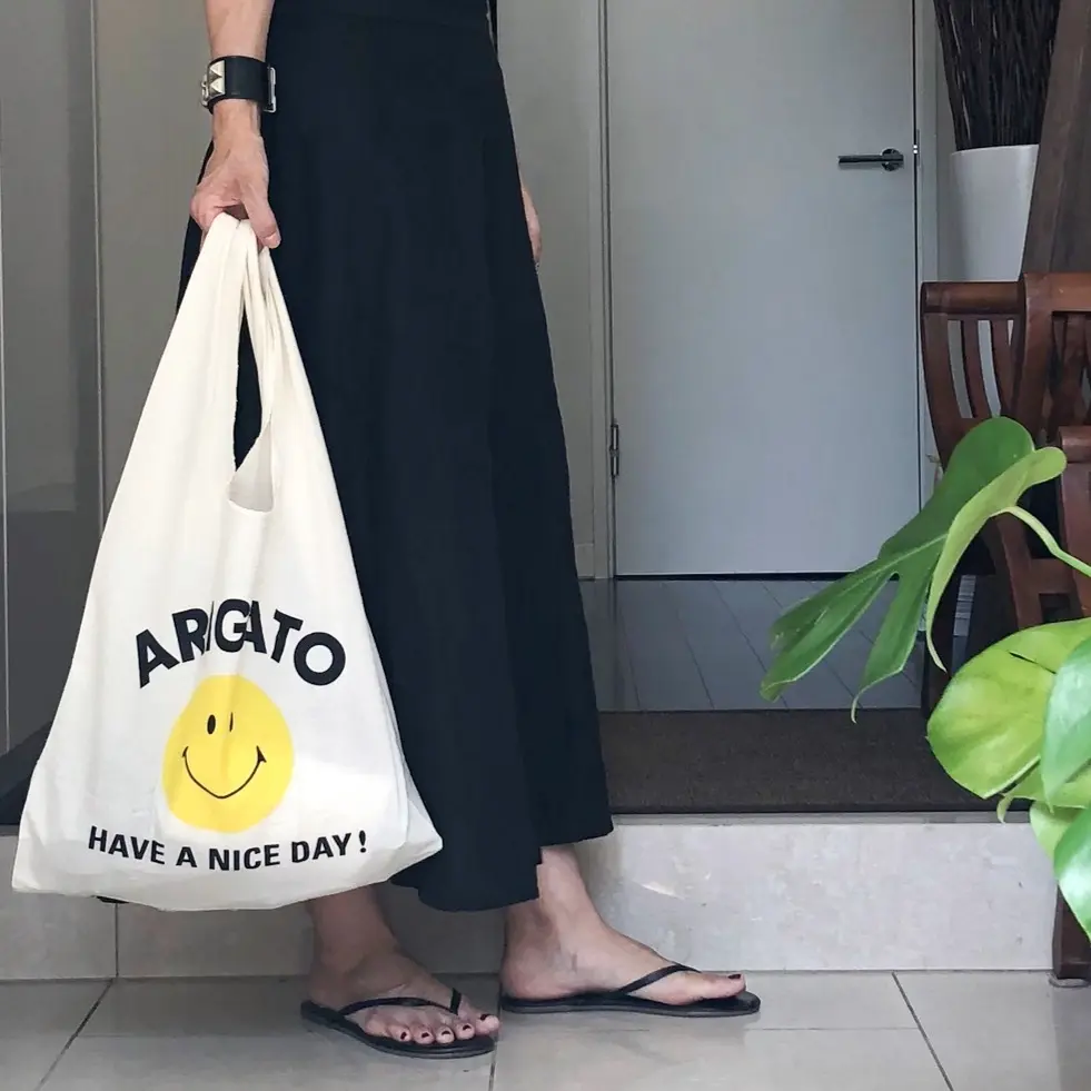 大人のプチプラロゴTの画像_4