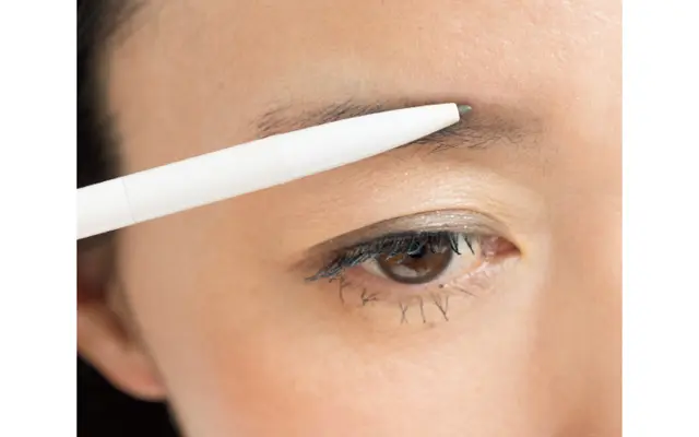 左右非対称眉のプロセス