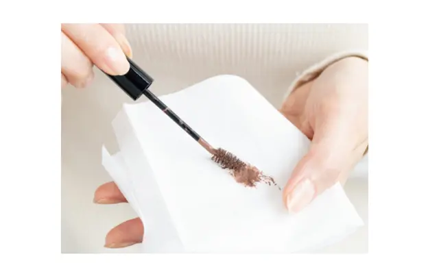 マスカラでピンクを深める