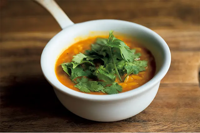 締めに、硬めに炊いたごはんとスープでリゾット風