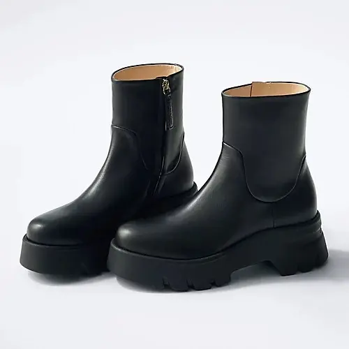 頼れる「大人の黒ブーツ」15選 éclaの画像_3