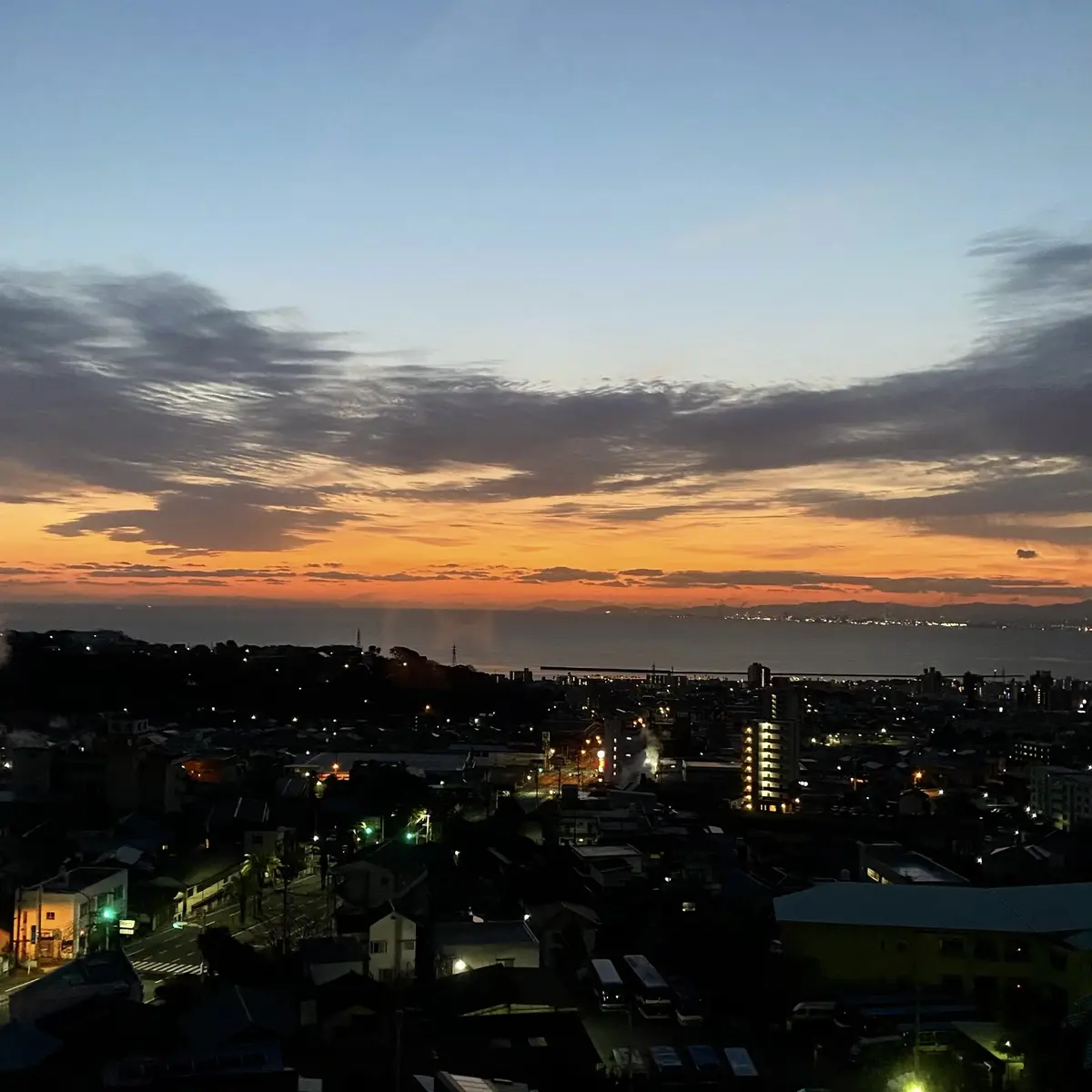 大分県別府鉄輪温泉の日の出