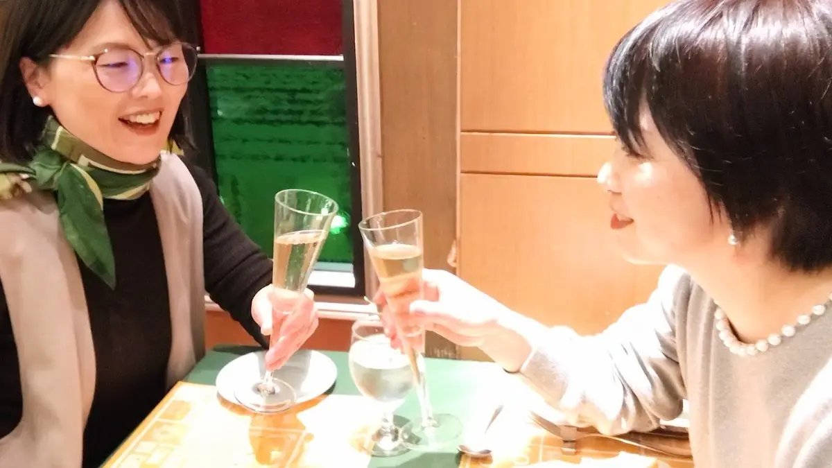 パール付きニットは強い味方！東京ミッドタの画像_2