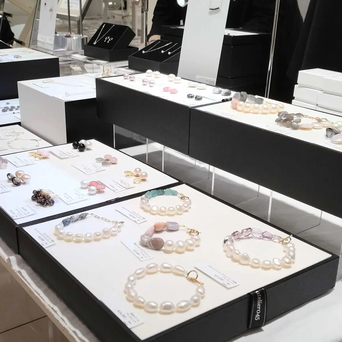 淡水バロックパールピアス　ブレスレット　天然石アクセサリー