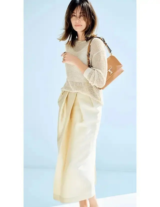 「光沢素材」でリッチなメリハリ