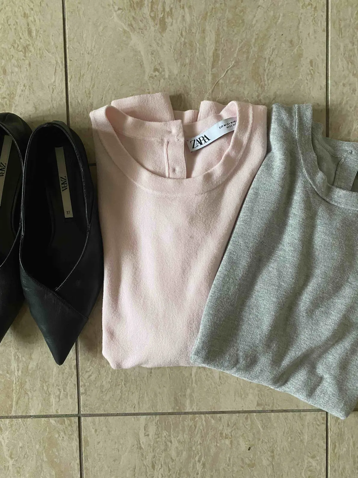 ベビーピンクのアンサンブルニットの画像_3