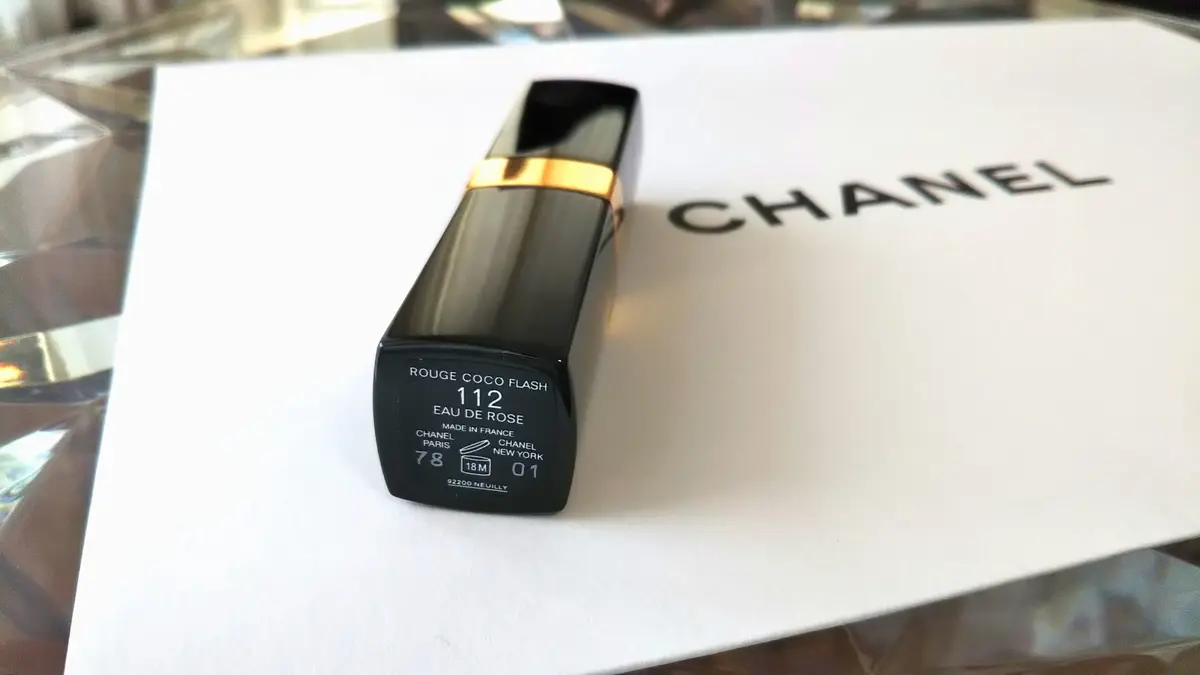 シャネル ルージュ ココ フラッシュ 112 オー ドゥ ローズ(生産終了）