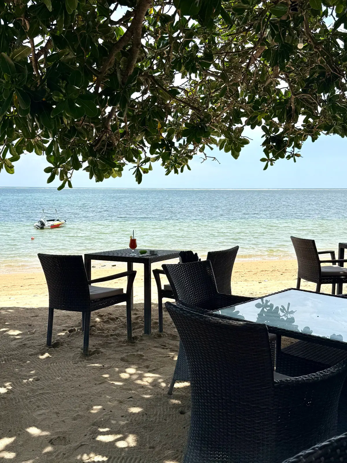 バリ島　サヌール　50代夫婦旅行　BALI 　サヌールビーチ　インドネシアレストラン