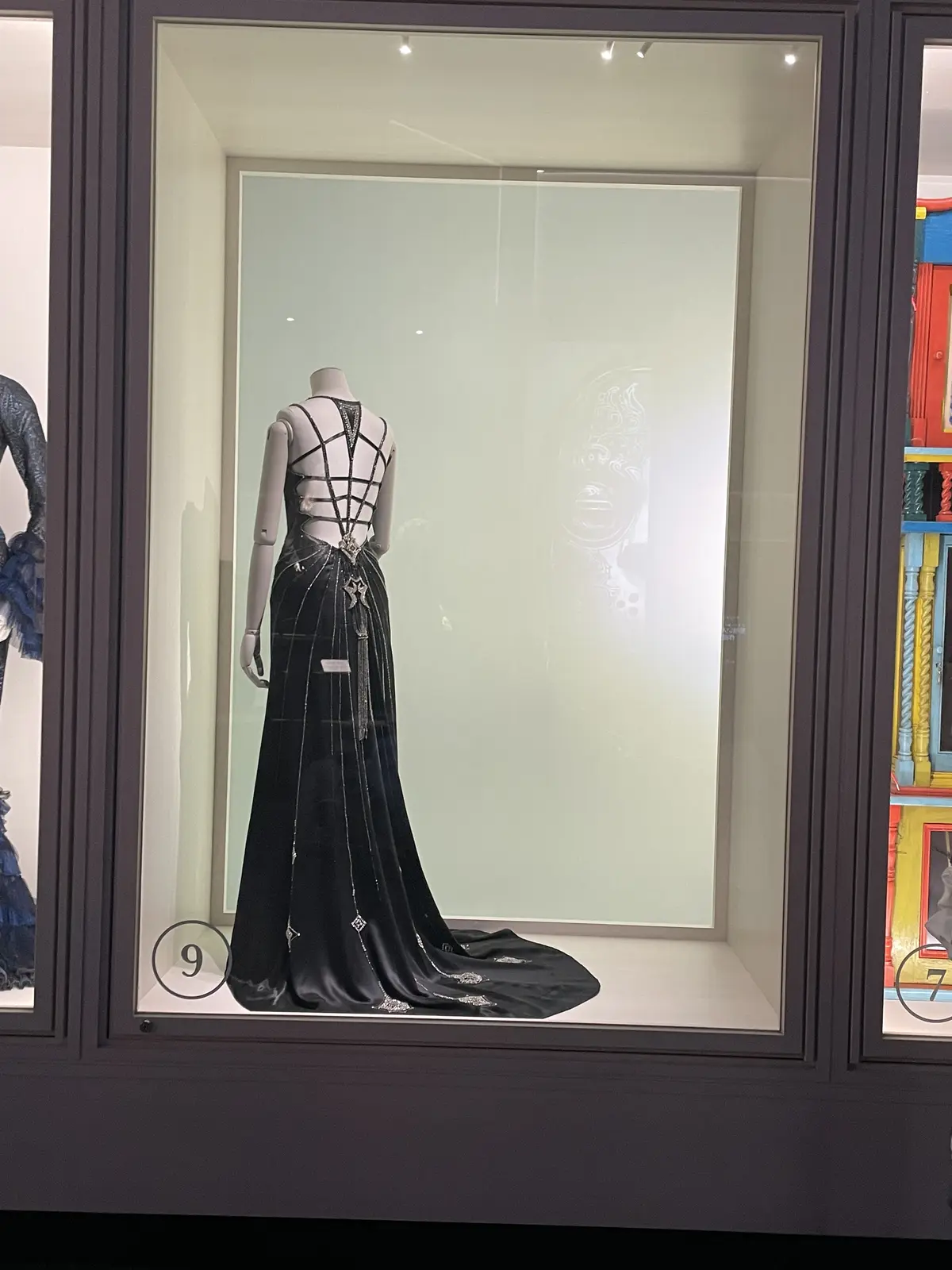 ハリーコーデ、可愛いハリーポッターコーデ、大人のハリポタコーデ、ハリポタ、ハリポタコーデ、可愛いハリポタコーデ、可愛いハリーコーデ、dress、アーベーベー、a.v.v、shoes、Feroux、シューズ、靴、sleeveless shirt、tie、SHEIN、bag、チェベレ、¡CHÉVERE！、シャツ、ノースリーブ、ノースリーブシャツ、ホワイトシャツ、白シャツ、タイ、ネクタイ、黒タイ、ロング、セミロング、ワンカール、黒髪、美髪、焦茶ヘア、こげ茶ヘア、ロングワンピース、ロングスカート、スカート、グレースカート、カゴバッグ、バッグ、メルガドバッグ、スニーカー、フラットシューズ、ワンピース、ワンピースコーデ、ワンピ、黒ワンピ、黒ワンピース、グレー、グレーワンピ、グレーワンピース、ダークグレー、秋服コーデ、残暑コーデ、秋、秋コーデ、ワーナーブラザース、スタジオツアー東京、ワーナーブラザーススタジオツアー東京、 メイキング・オブ・ハリー・ポッター、ワーナー ブラザース スタジオツアー東京メイキング・オブ・ハリー・ポッター、ハリーポッター、現在期間限定、炎のゴブレット、お土産、ローブ、ロングローブ、ハリーポッターローブ、魔法使いローブ、鞄、ハリーポッター鞄、ハリーポッターバッグ、ハリーポッターコーデ、可愛い、可愛いローブ、ハーマイオニー、ハーマイオニーのドレス、ダンス服、ダンスドレス、可愛いドレス、ピンクドレス、ピンクグラデーション、ピンクグラデーションドレス、薄紫ドレス、薄紫グラデーション、薄紫グラデーションドレス、黒いドレス、黒ドレス、黒ワンピース、エレガント、後ろ姿、