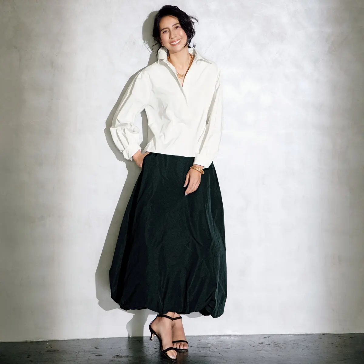 地曳いく子×eclat ふんわり袖ブラウス ￥18,700（税込）