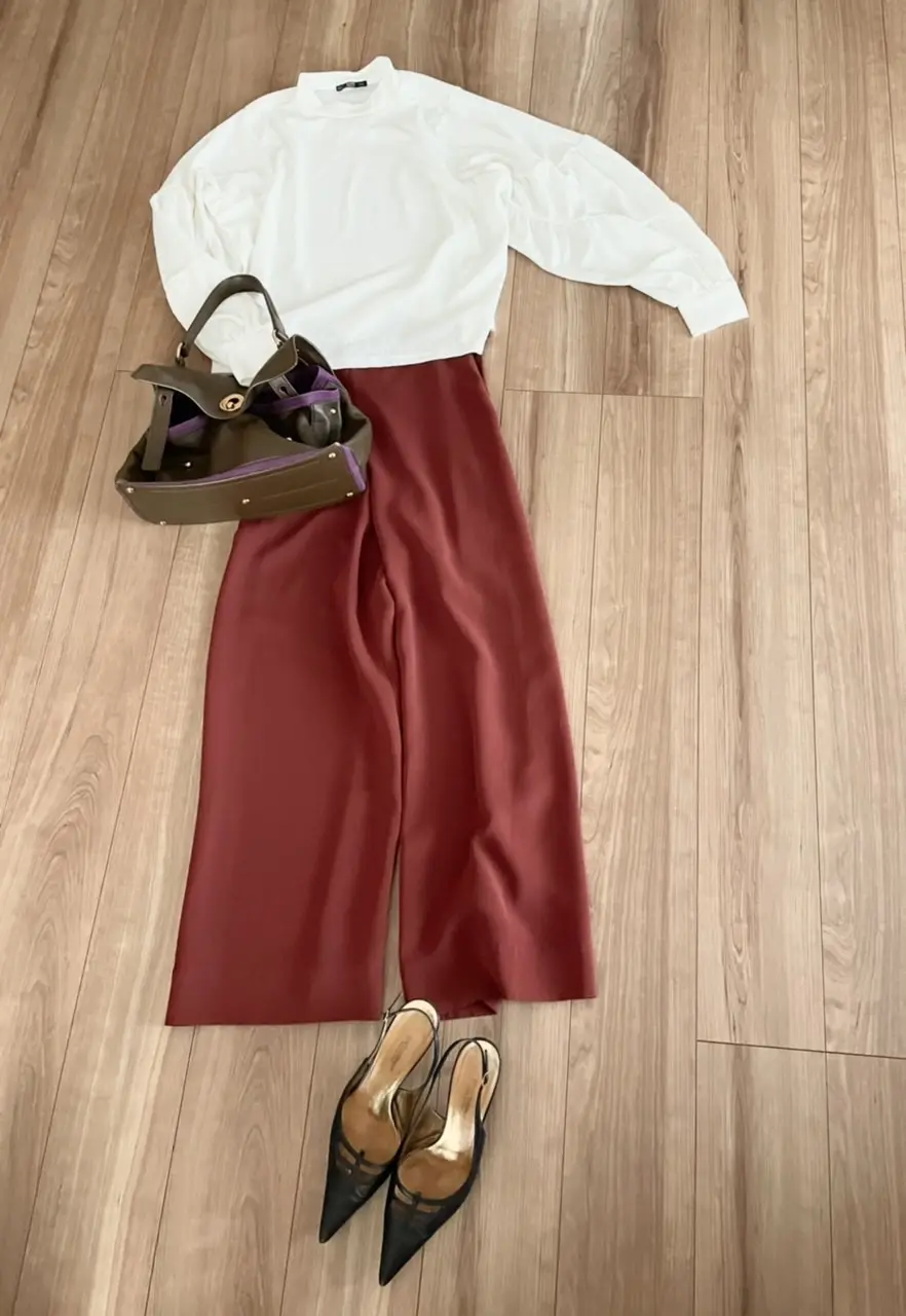 ホンワリ袖の「白ブラウス」の画像_3