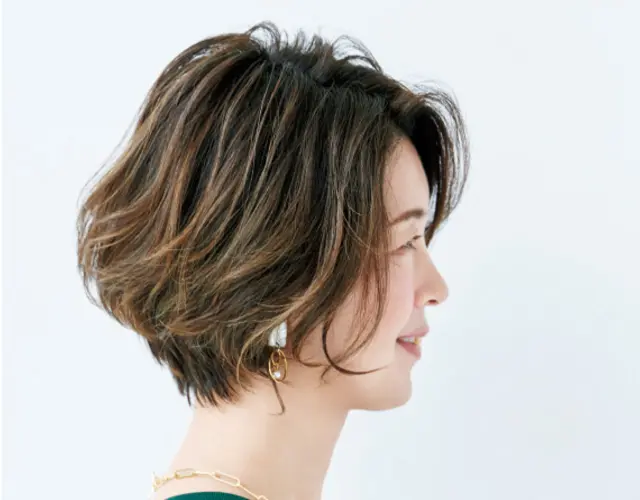 根元のぼかし方が絶妙で、こんなハイライト施術があったのかと感動