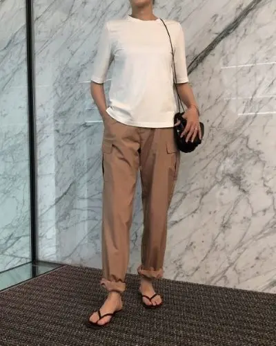 E by eclat 撥水きれいめカーゴパンツ ￥19,800