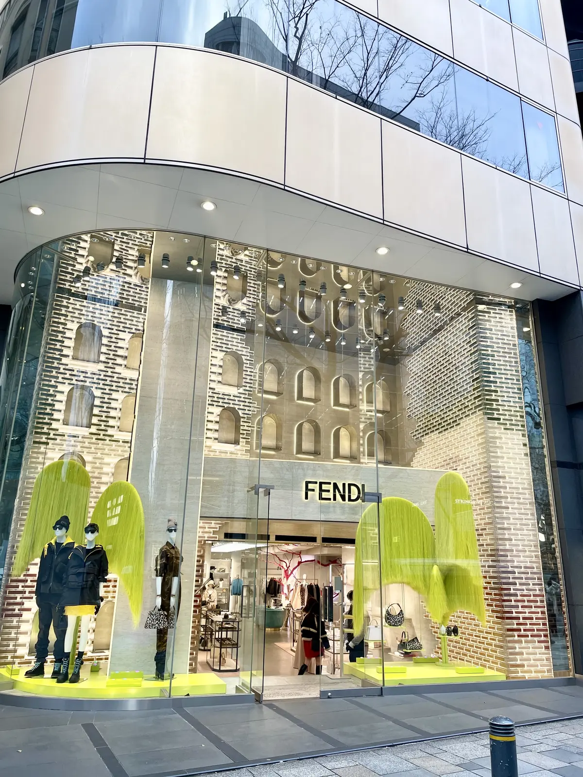 表参道、FENDI、フェンディ、外観、入り口、お散歩、ウィンドウショッピング。
