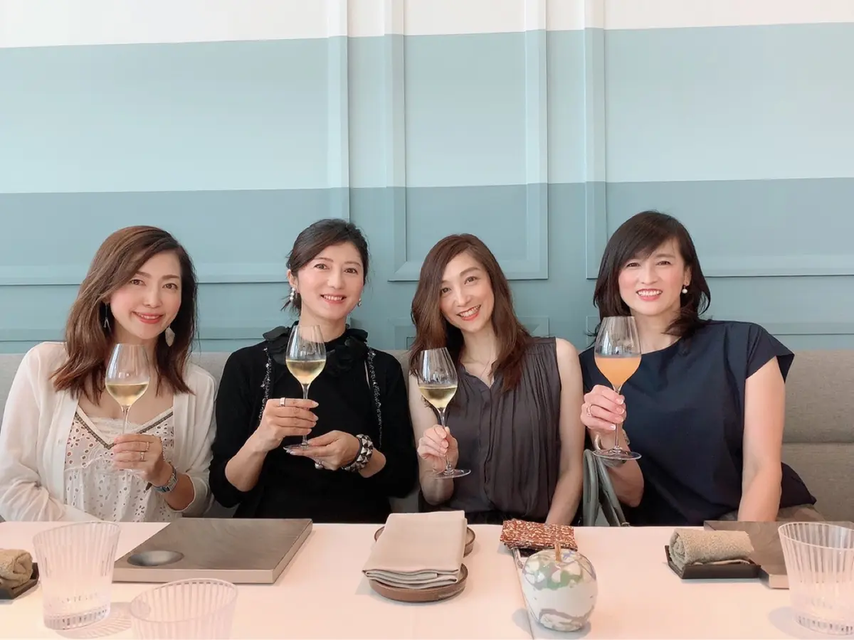 バックコンシャスなトップスの画像_5