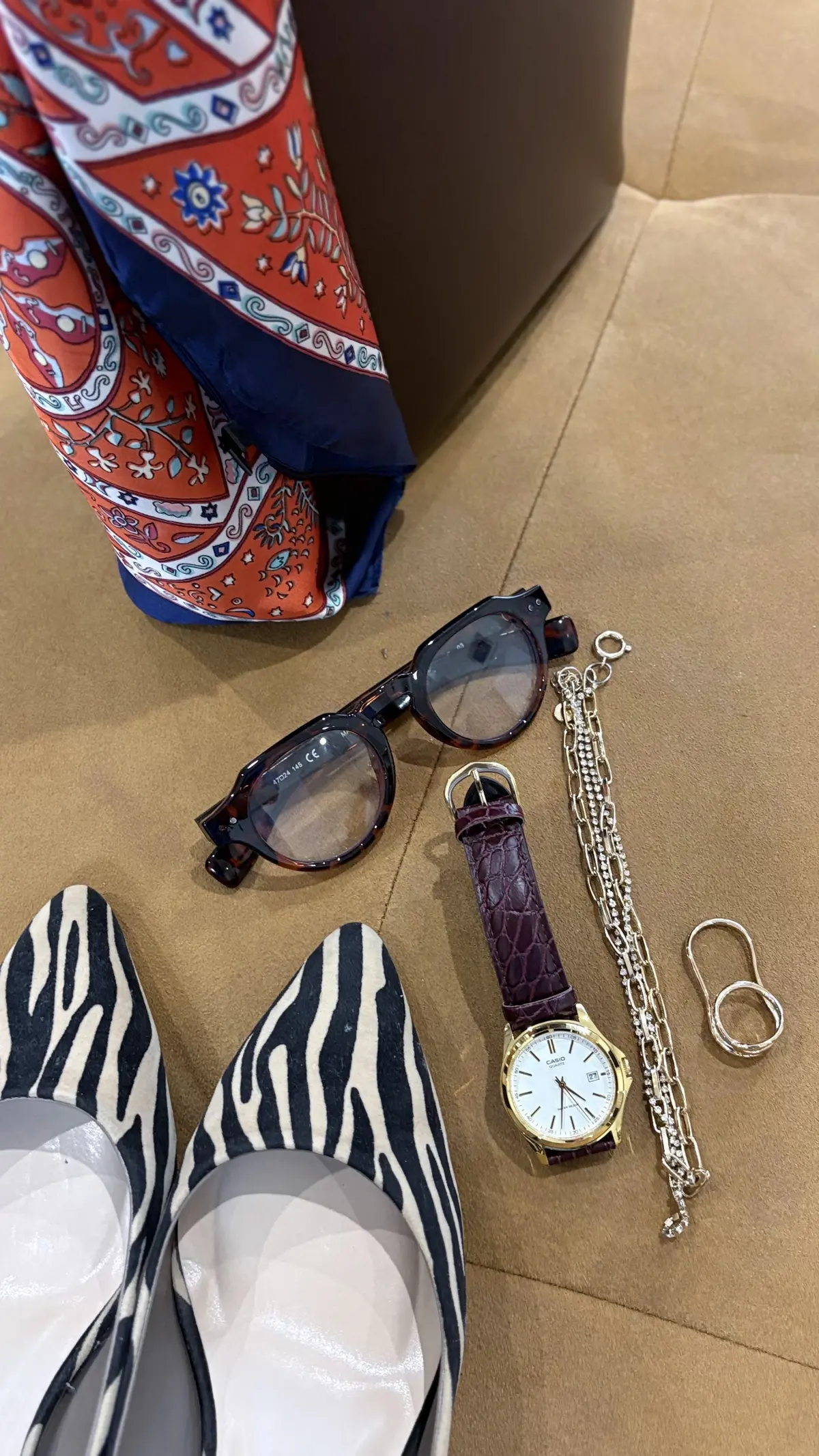 ロペピクニック　アウトレット　ジーユー購入品　ユニクロバック　スカーフコーデ