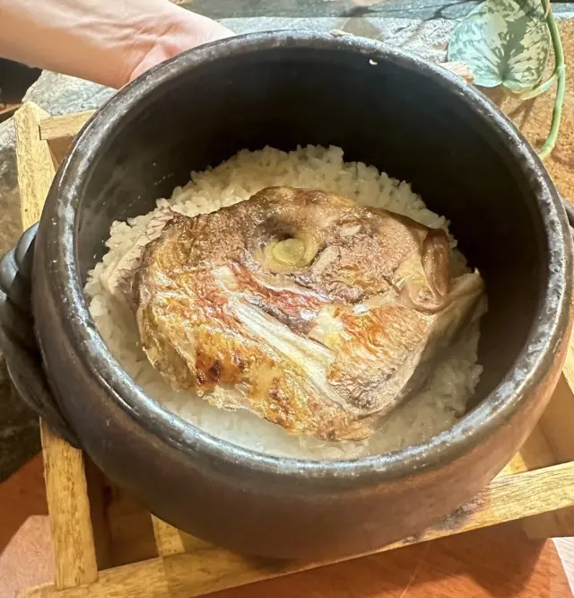 ディナータイムは、カジュアルになりすぎなの画像_10