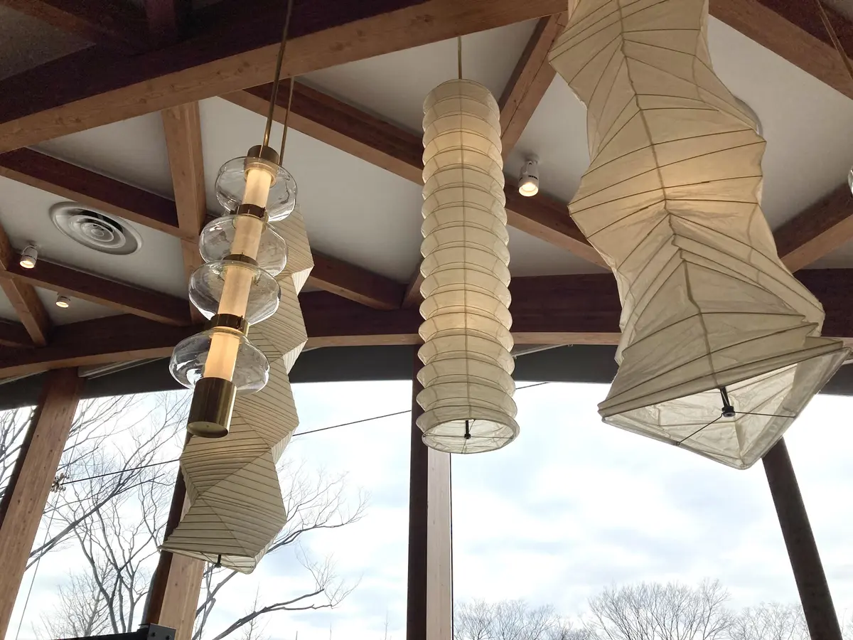 ZARAグリーンパンツで皇居外苑スタバへの画像_3