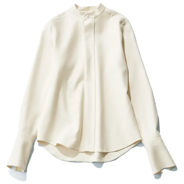 バンドカラーシャツ　シャツ￥85,000／ポステレガント