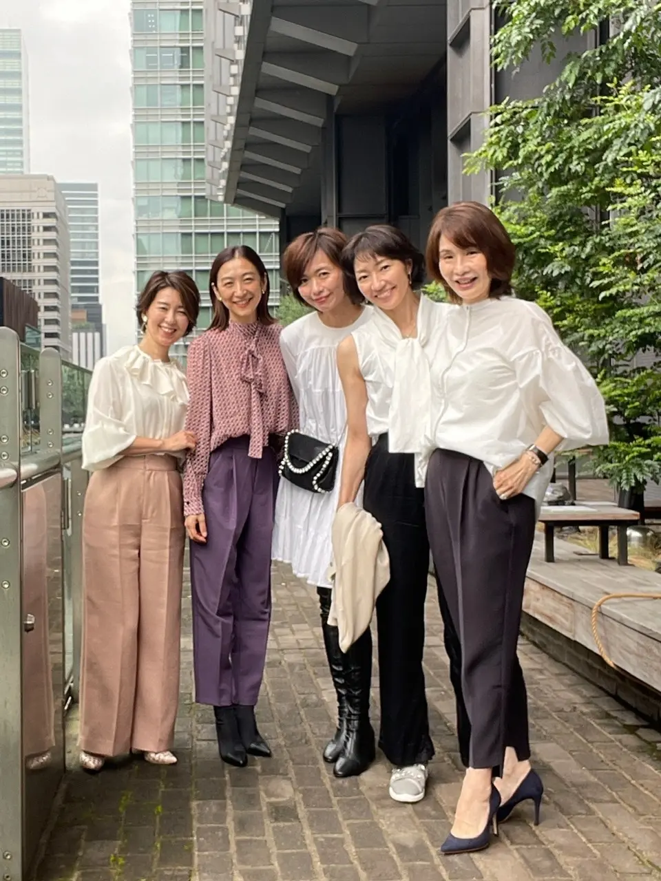 白シャツで華組ランチの画像_3