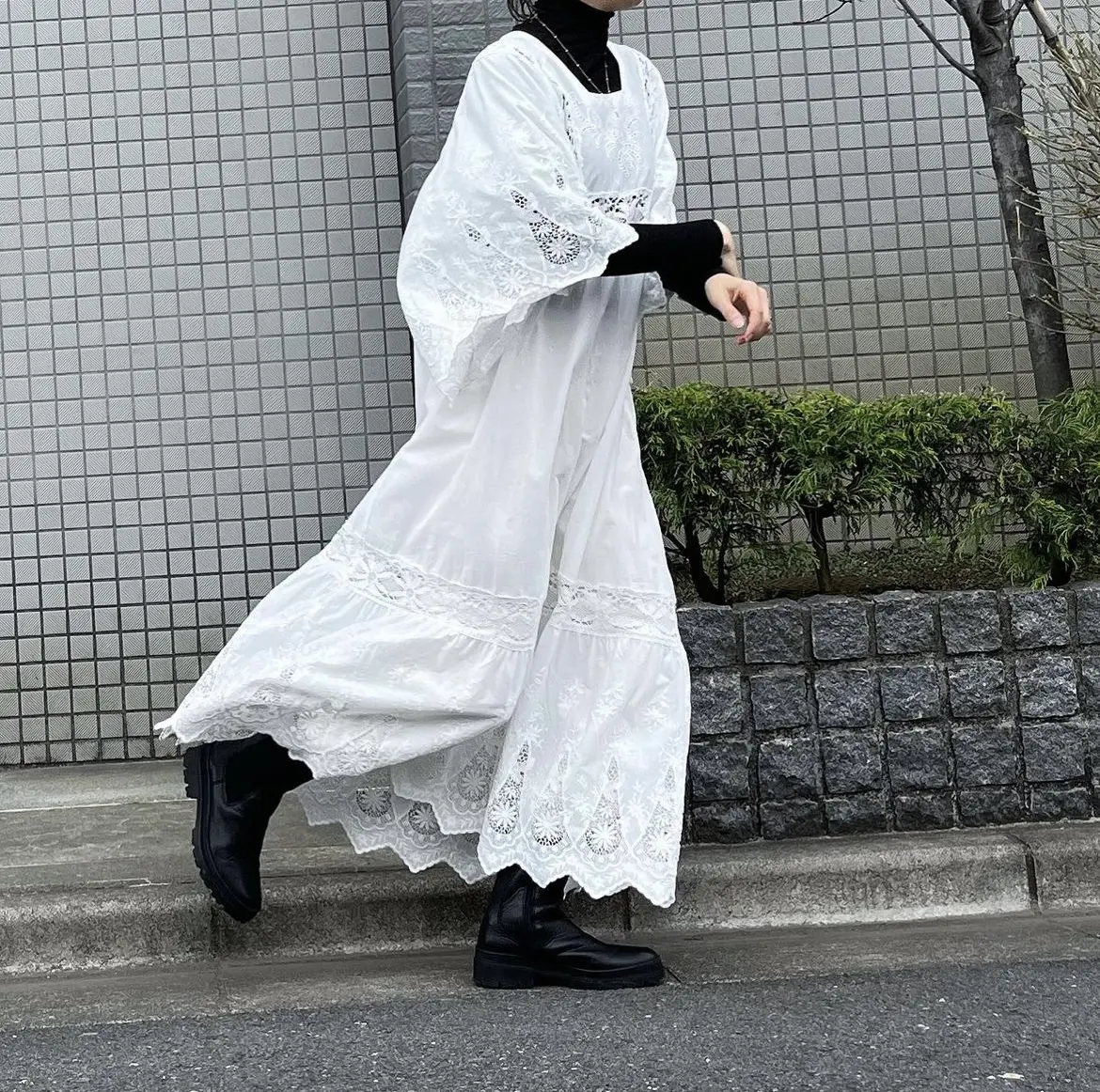 レースワンピースで日本民藝館の画像_8