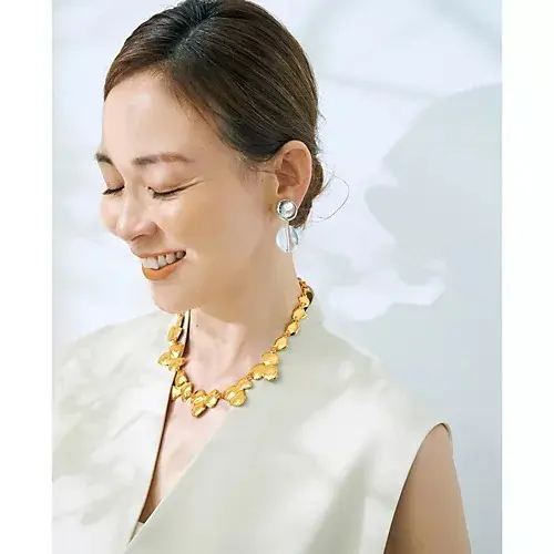 CECILE ET JEANNE×eclat ルミエール バイカラーイヤリング クリア（シルバー） ￥26,400