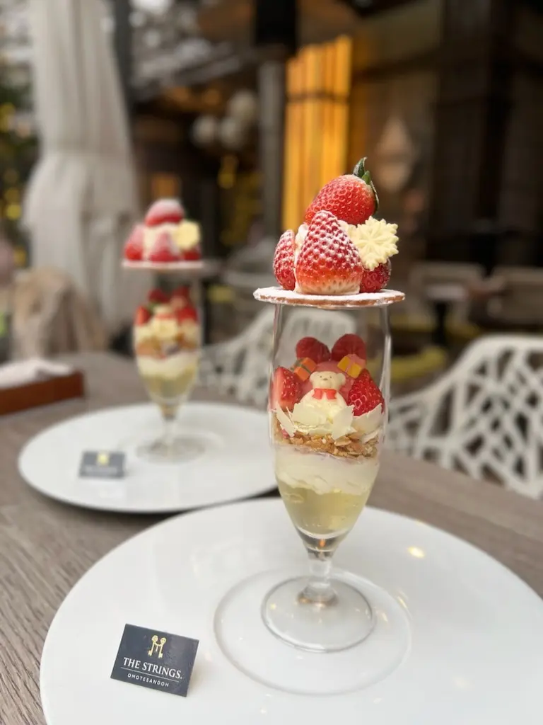 スノードームパフェ