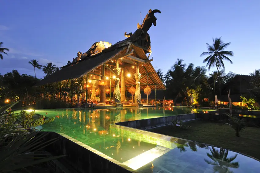 奇想天外なアーキテクチャー 、トゥグ ホの画像_1