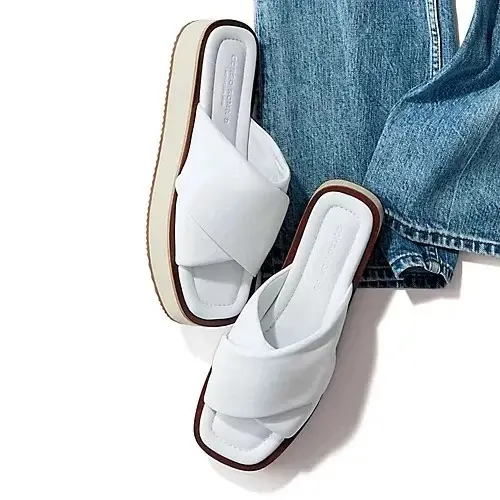 【50代 サンダル】足元からスタイルを格の画像_1