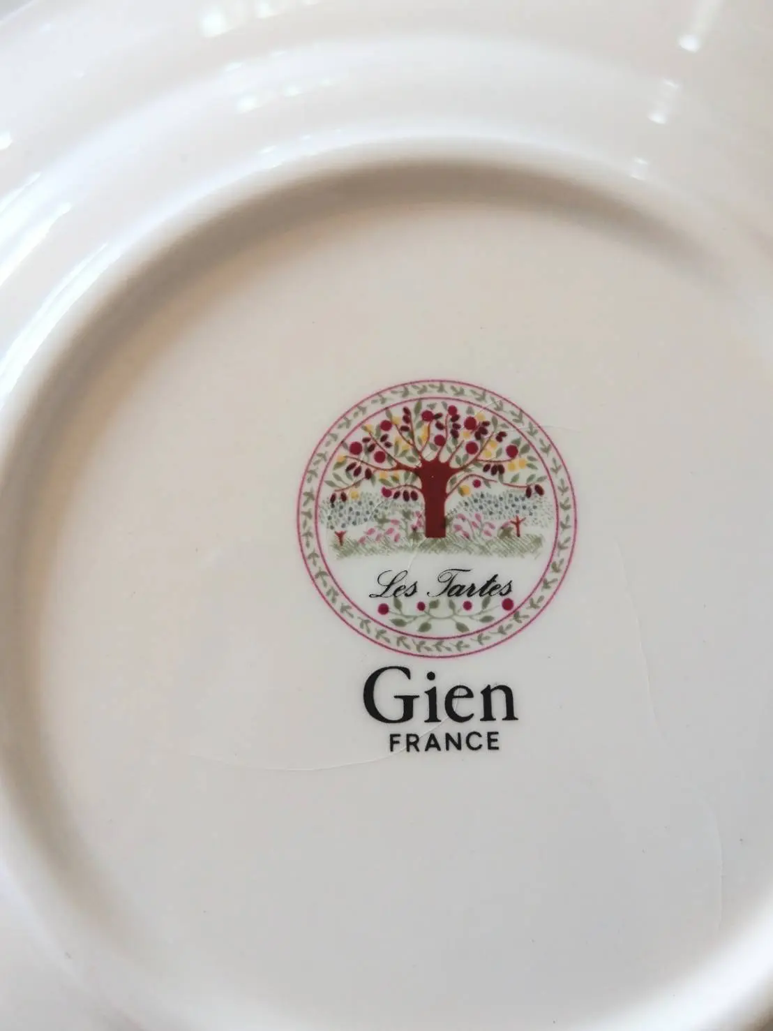 タルトシリーズのお皿の裏も、やはり可愛い♡