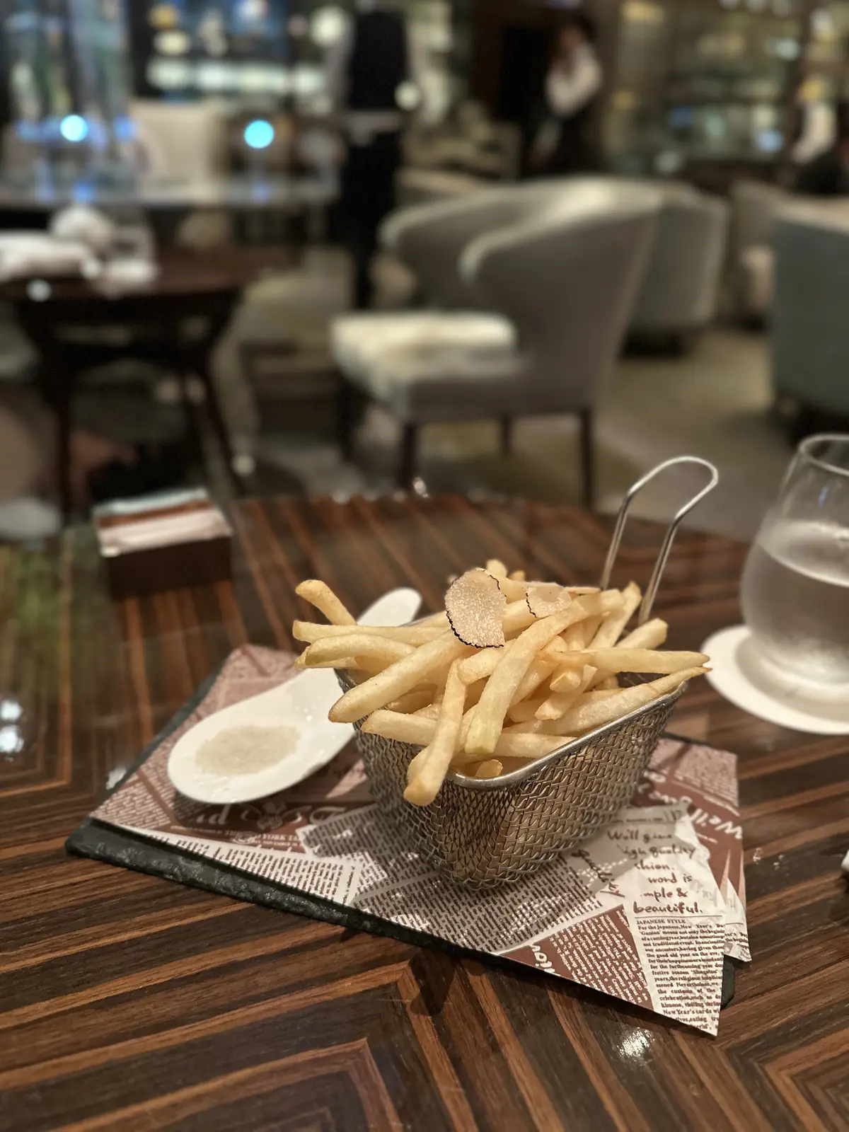 夏のブラックコーデとパレスホテル東京の期の画像_4