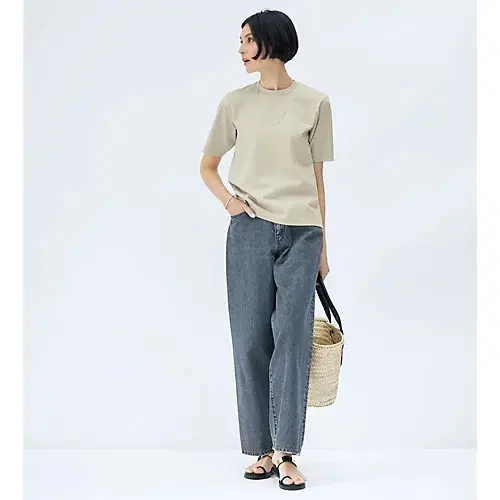 CINOH×eclat コットンジャージーコンパクトTシャツ ￥14,300