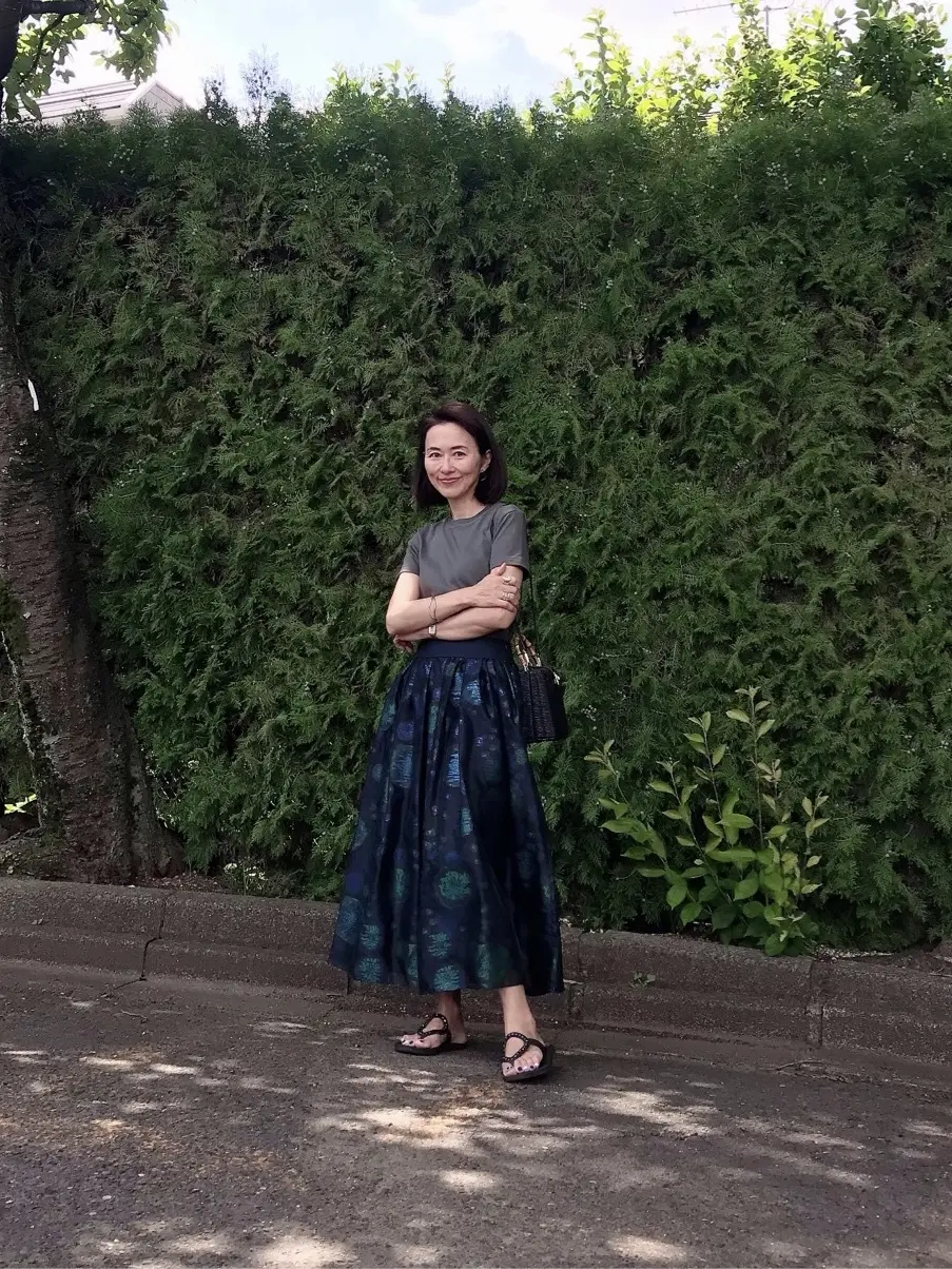 シンプルTにはひとくせアイテム合わせたいの画像_3