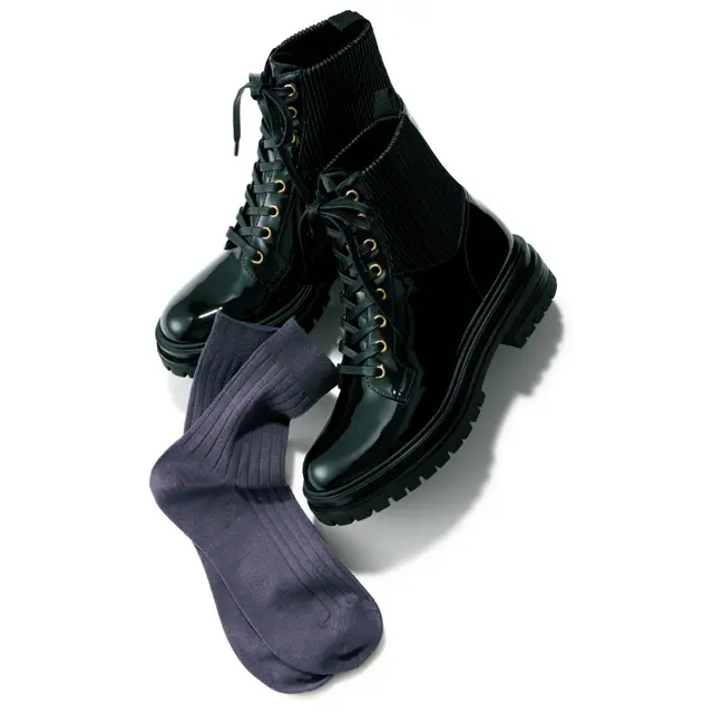 大草直子さんの冬の小物使い　ショートブーツ×ソックス