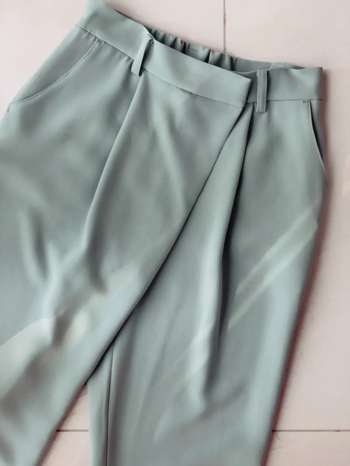 スタイルアップしてくれる優秀パンツの画像_1