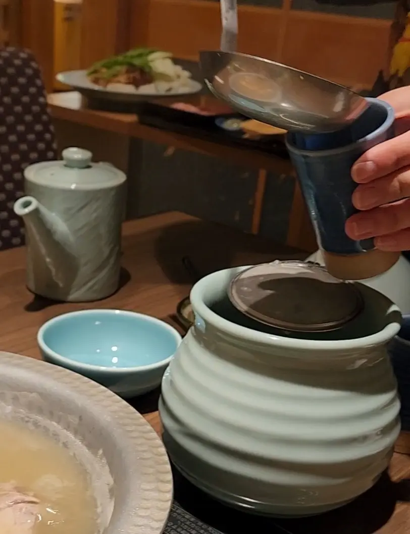 まずは出汁スープを飲むところからスタート！