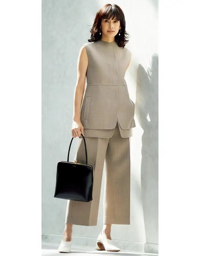 働くベージュ　②JIL SANDER（ジル サンダー）のベージュコーデ