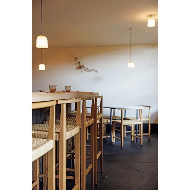 夕食と朝食を提供 するレストラン「carta.」