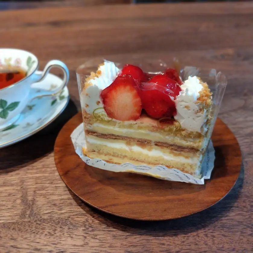 ツマガリ　ナポレオン　Wedgwood　ワイルドストロベリー