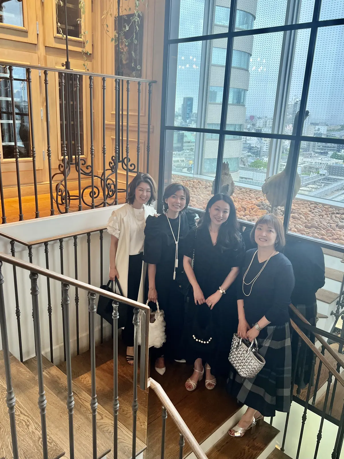 偶然にも皆様モノトーンコーデでした！