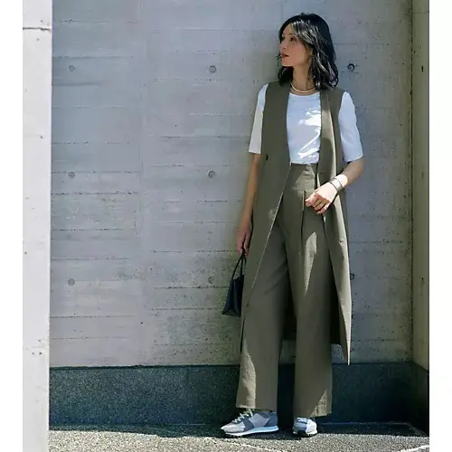 uncrave WHITE×eclat 麻混2WAYロングジレ ￥27,940