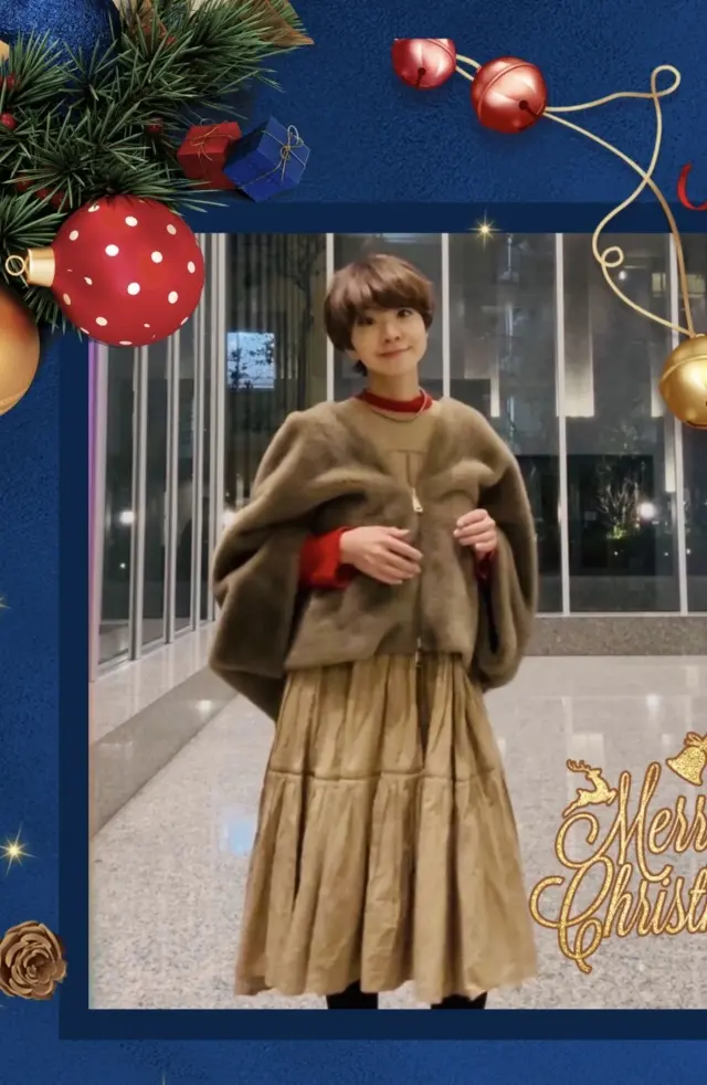 冬は赤ニットで早くもクリスマス気分！の画像_1