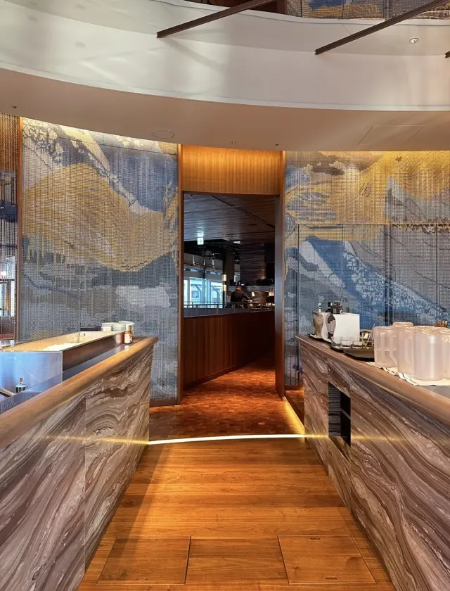 秋のミーティングにZARAのニットベストの画像_3