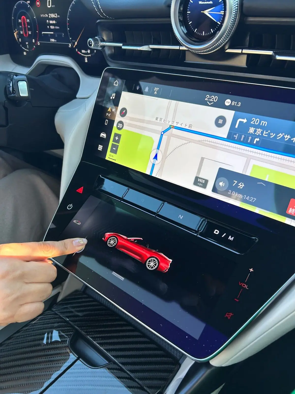 マセラティ グランカブリオのタッチパネル画面