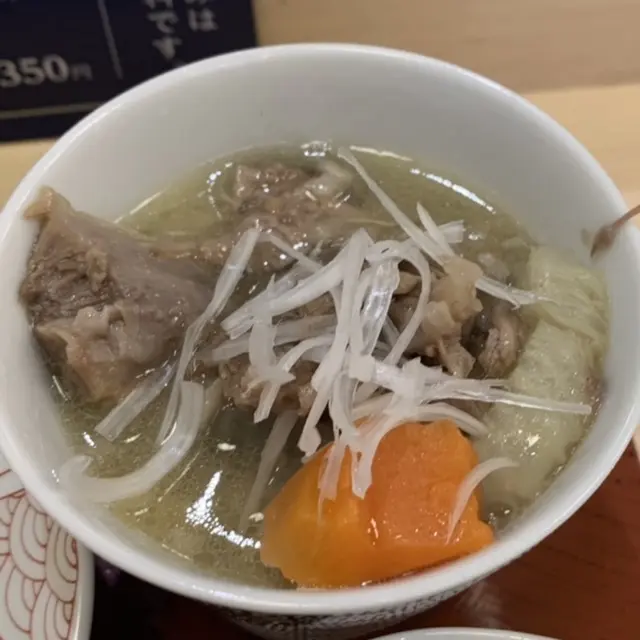 お代わりのできる牛すじ煮込み