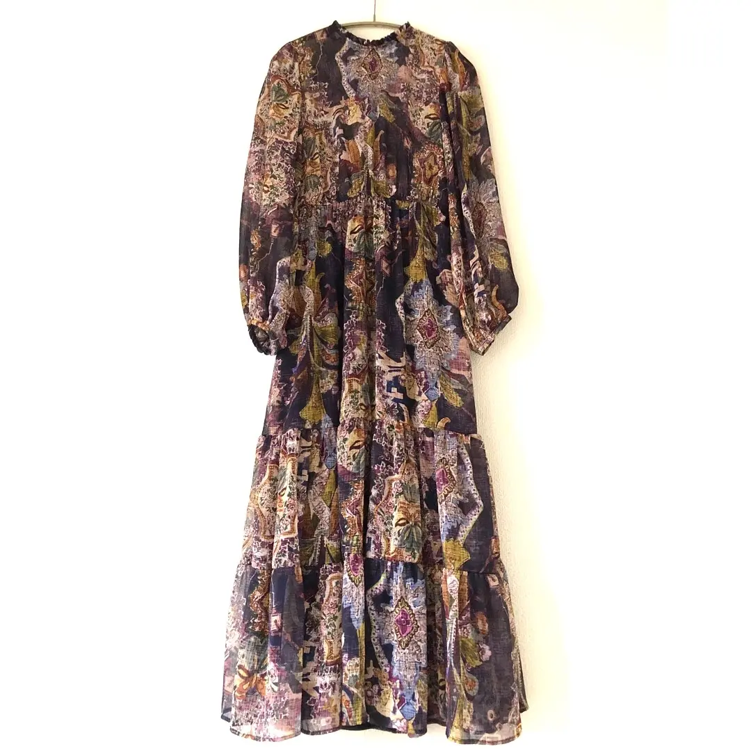 ZARA個性柄ワンピで、丸の内フレンチ。の画像_1