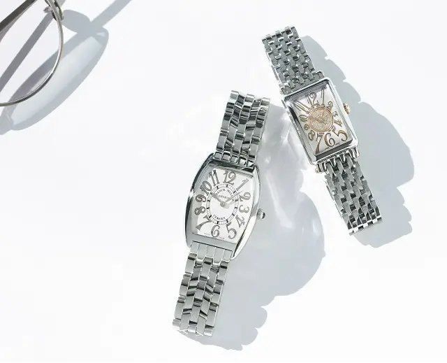 華やかな文字盤と きらめくブレスレットが誘う 豊かな大人時間