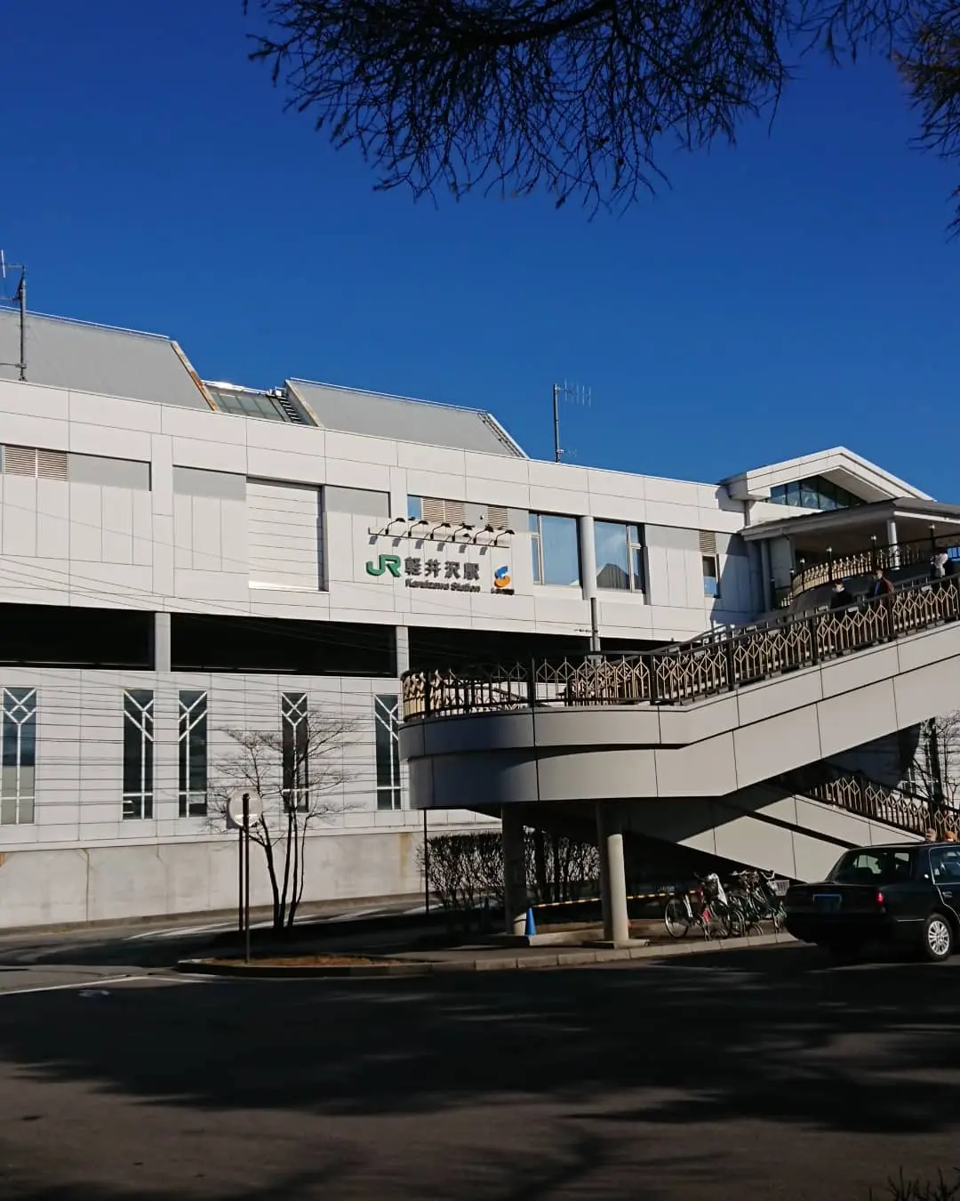 今回はこちら軽井沢駅前に広がる軽井沢プリンスショッピングプラザ 