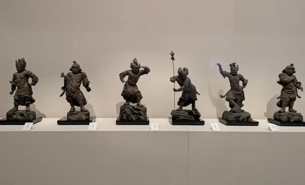 秋の奈良 「正倉院展」へ