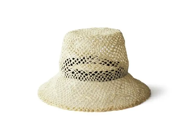 帽子「UEKIBACHI」￥16,500／ギミックス（メゾンドリリス）